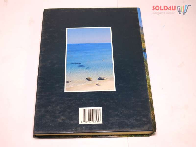 Off the Beaten Track: Selected Day Drives in Southern Africa Hardcover  by Automobile Association
