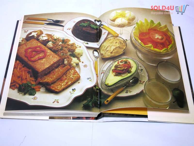 The Complete Vegetarian Cookbook by Janet Hunt