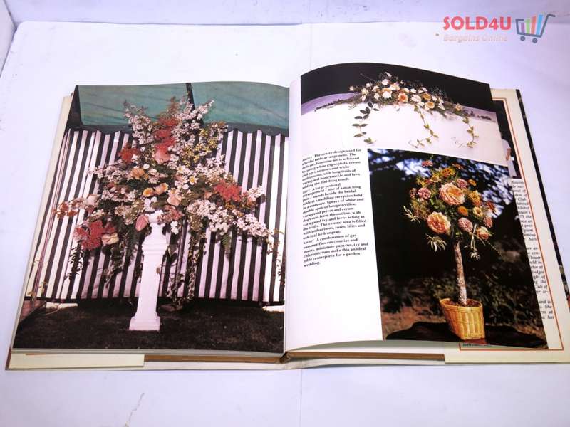 Flower Arranging for the South African Home Author: Ladlau, Rosemary