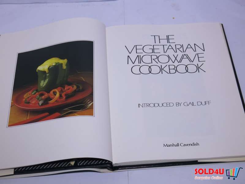 The Vegetarian Microwave Cookbook - Gail Duff