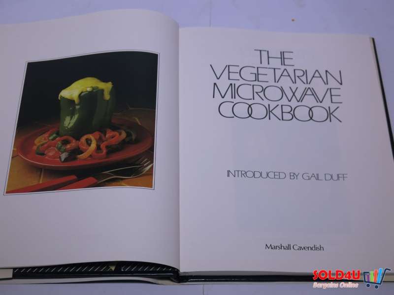 The Vegetarian Microwave Cookbook - Gail Duff