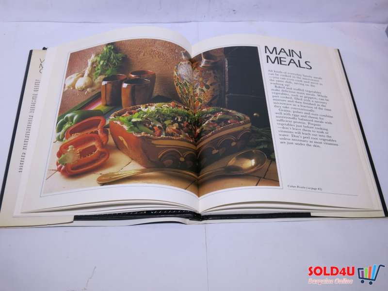 The Vegetarian Microwave Cookbook - Gail Duff