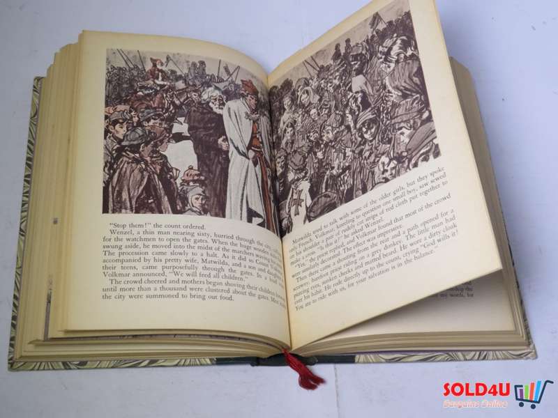 Reader`s Digest Condensed Books De Luxe Edition, The Man with The Golden Gun, The Vine and the Olive