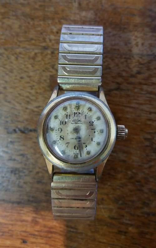 Vintage mechanical watch for the blind - working