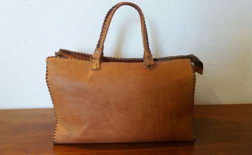 Vintage leather bag/ handbag
