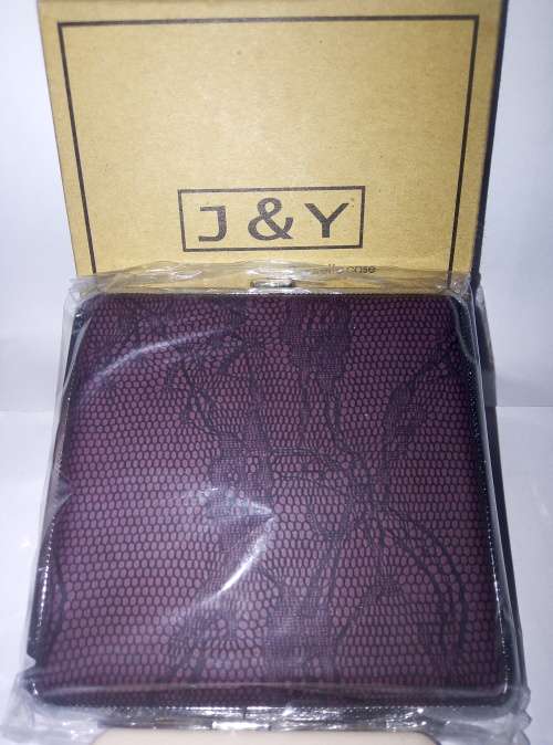 J and Y Cigarette Case