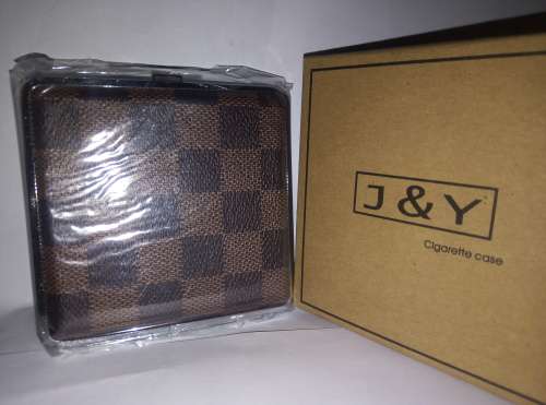 J and Y Cigarette Case