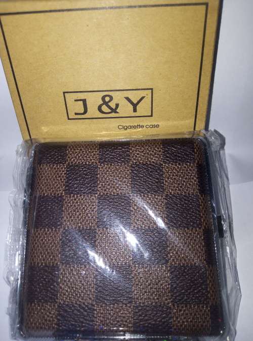 J and Y Cigarette Case