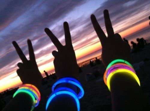 Glow Sticks Bracelets. (45 - 50 sticks per item)