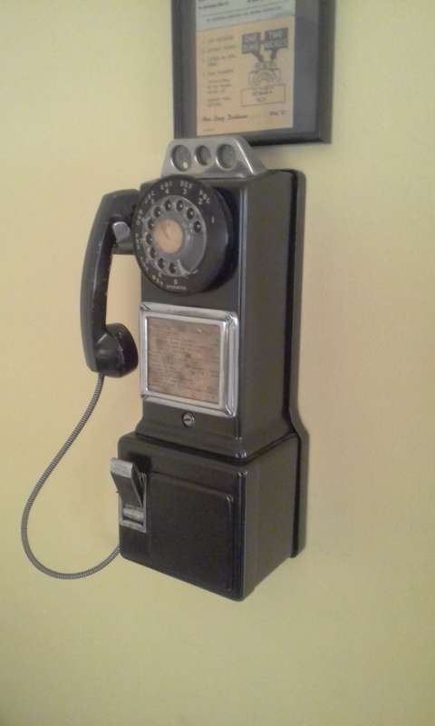 Vintage - Telephone Original wall mounted coin operated automatic electric 3 slot payphone - USA