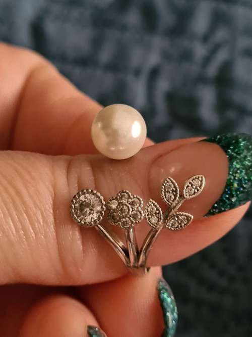 925 Sterling Silver Flower and Pearl Ring