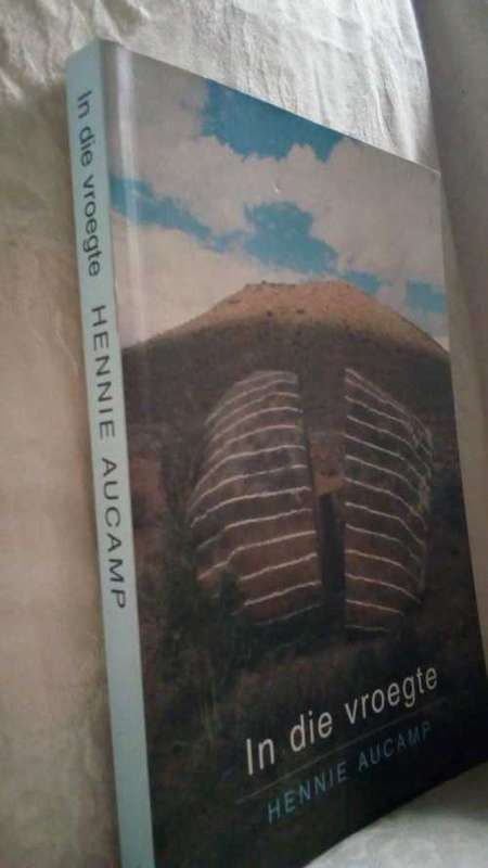 In die Vroegte - Hennie Aucamp (GETEKEN)