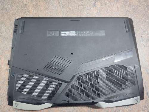 Acer Predator Helios 500 gaming laptop i7 8th gen GTX 1070