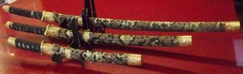 SET OF THREE SWORDS WITH GOLDEN DRAGON ON SCABBARDS from SUEZYT