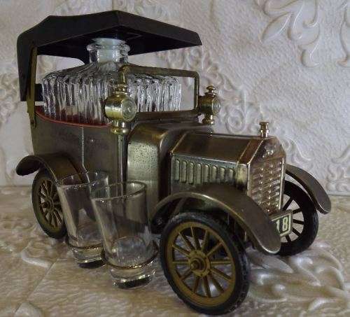 MODEL FORD T CAR MUSICAL DECANTER from SUEZYT