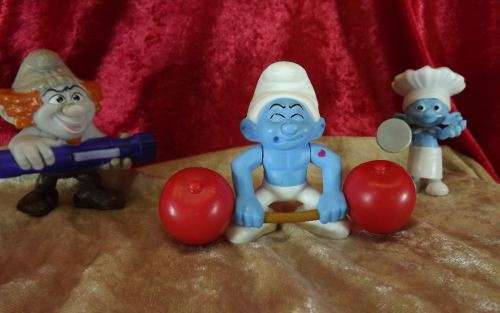 REDUCED TO HALF PRICE  - HEFTY SMURF AND SMURFS  - from SUEZYT
