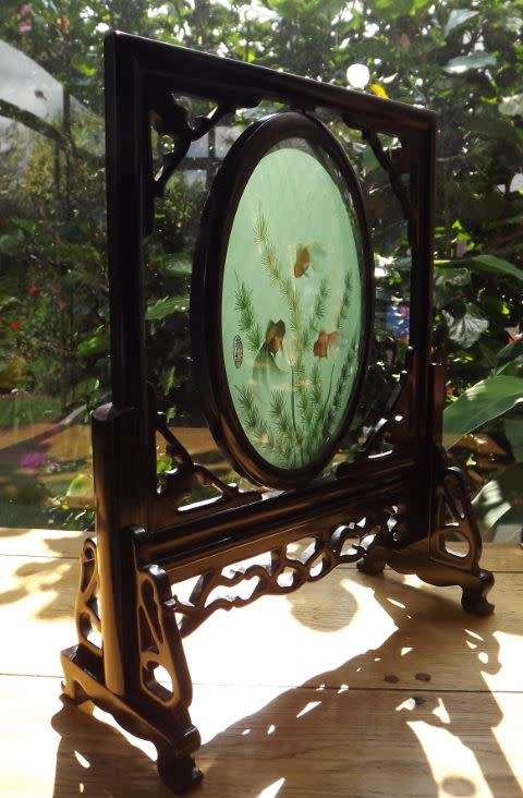 VINTAGE CHINESE EMBROIDERY OF GOLDFISH FRAMED IN GLASS - SIGNED -  from SUEZYT **FREE SHIPPING**
