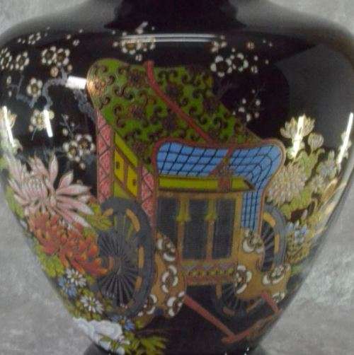 STUNNING BLACK ORIENTAL VASE WITH RICKSHAW -  from SUEZYT