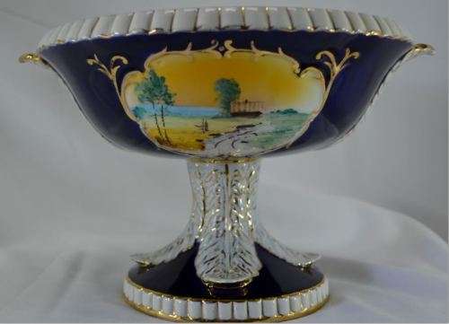 STUNNING FOOTED PEDESTAL TABLE CENTRE PIECE -  MOJOLICA PORTUGUESE R B ALCOBACA - from SUEZYT