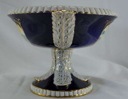 STUNNING FOOTED PEDESTAL TABLE CENTRE PIECE -  MOJOLICA PORTUGUESE R B ALCOBACA - from SUEZYT
