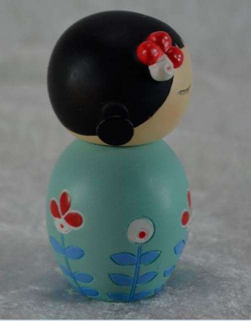 SECRET MOMIJI DOLL - FLOWERS 2 - 8CMS - from SUEZYT