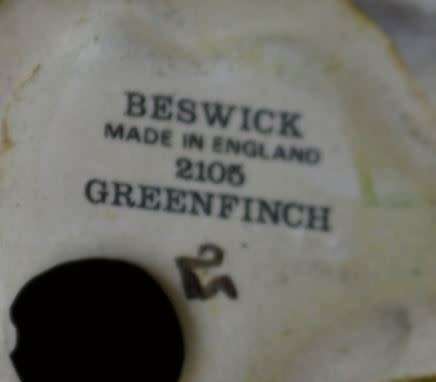BESWICK GREEN FINCH No. 2105 - from SUEZYT