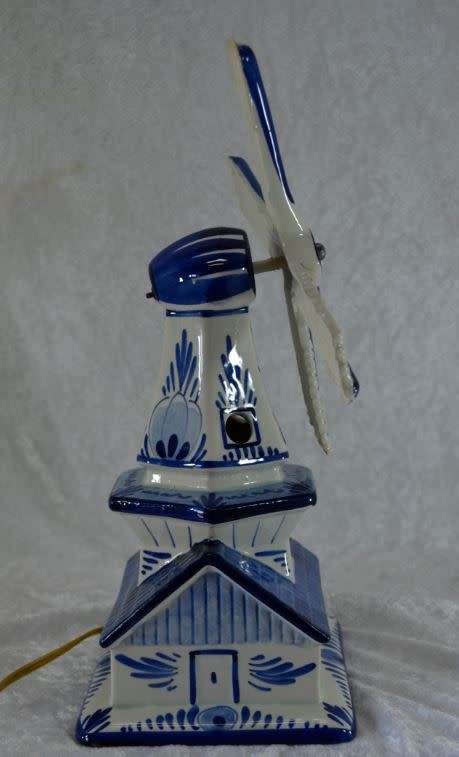 "RESERVED FOR RUDIE "BEAUTIFUL DELFT WINDMILL LAMP - WORKING - from SUEZYT