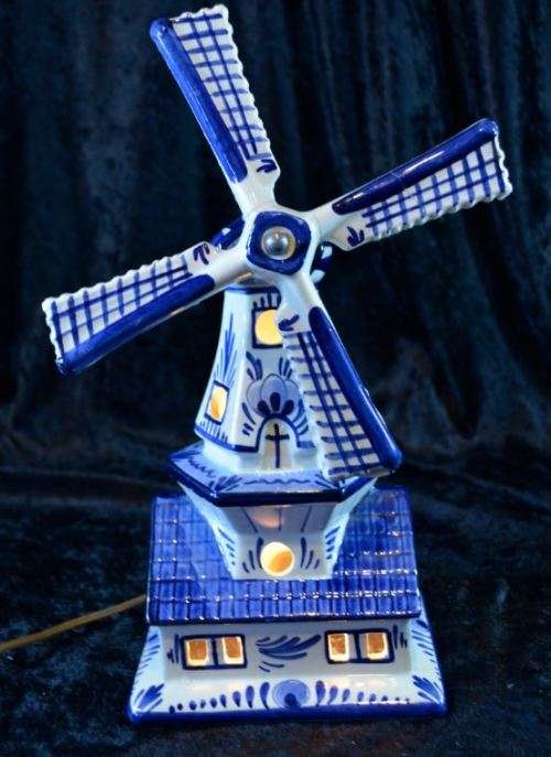 "RESERVED FOR RUDIE "BEAUTIFUL DELFT WINDMILL LAMP - WORKING - from SUEZYT