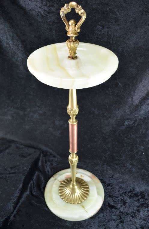 reserved ONYX ASHTRAY 66CMS  - from SUEZYT
