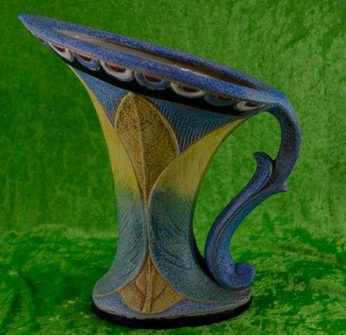AMPHORA CZECH VASE - VINTAGE - from SUEZYT