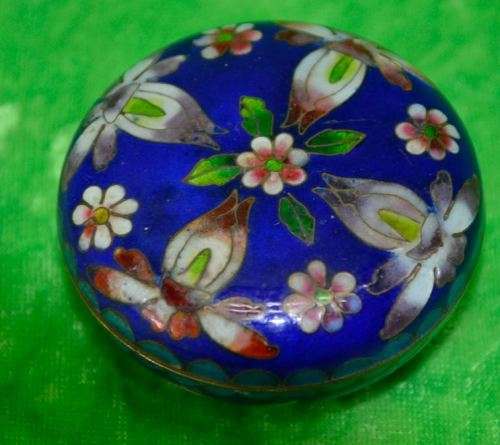 PRETTY LITTLE CLOISONNE TRINKET HOLDER - from SUEZYT