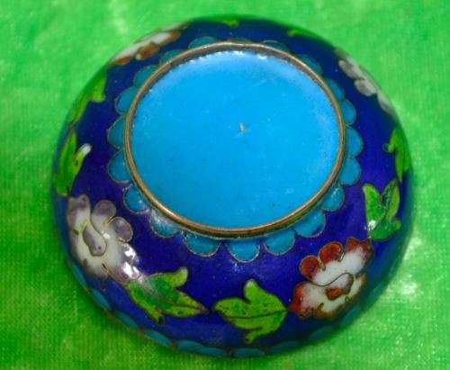 PRETTY LITTLE CLOISONNE TRINKET HOLDER - from SUEZYT
