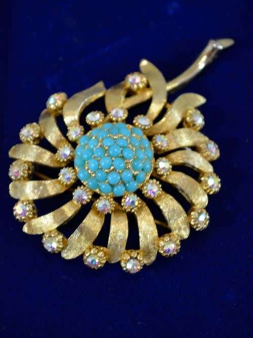 SPHINX GILT BROOCH - from SUEZYT