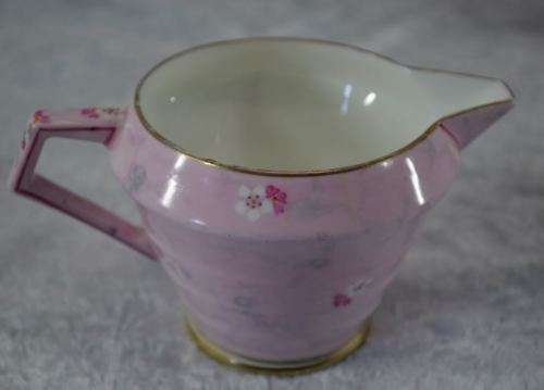 reserved Christiane PARAGON TEA SERVICE  'REPLICA OF ONE PRODUCED FOR H.M QUEEN MARY" - from SUEZYT