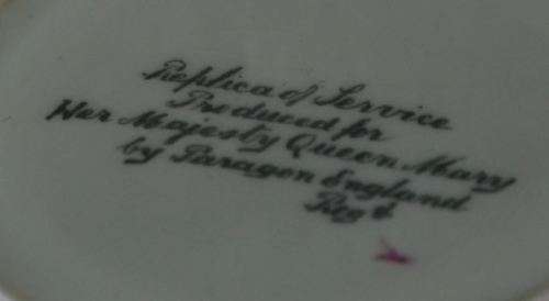 reserved Christiane PARAGON TEA SERVICE  'REPLICA OF ONE PRODUCED FOR H.M QUEEN MARY" - from SUEZYT
