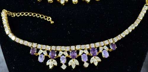 SWAROVSKI CRYSTAL JEWELLERY  NECKLACE SET - from SUEZYT