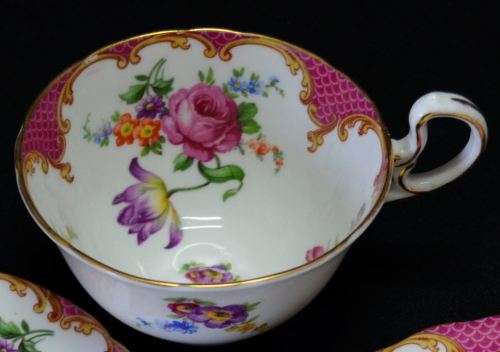 AYNSLEY TRIO WITH PINK ROSES - from SUEZYT
