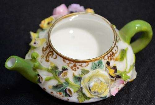 MEISSEN RARE MINIATURE TEAPOT AND DUO WITH APPLIED FLOWERS - from SUEZYT