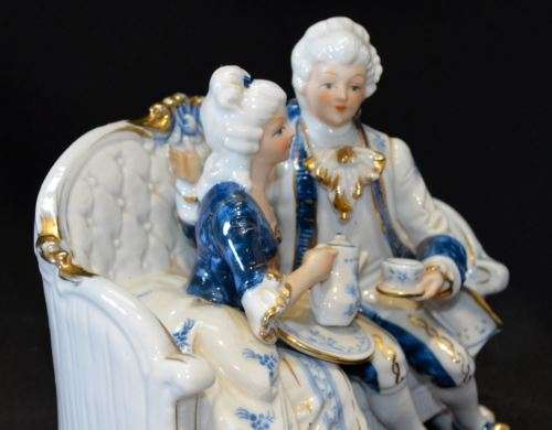 VERY DETAILED BLUE AND WHITE COUPLE FIGURINE - from SUEZYT