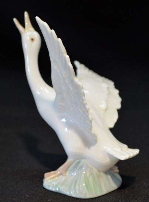 LLADRO SWAN - RETIRED - from SUEZYT