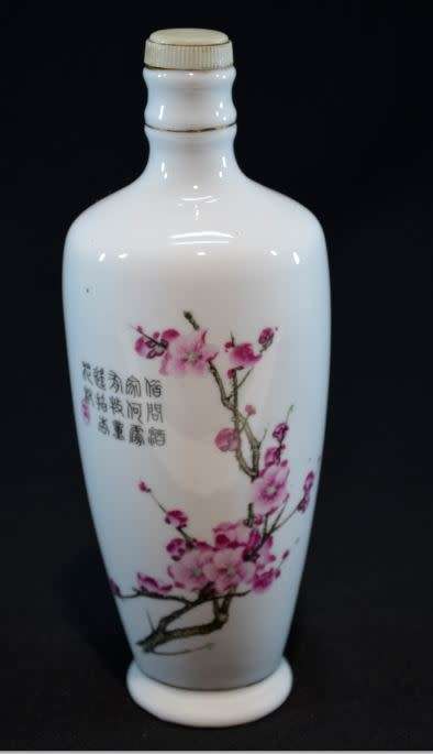 CHINESE RICE WINE BOTTLE WITH BLOSSOMS  -from SUEZYT