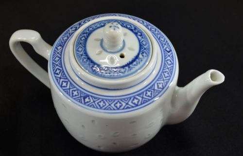 CHINESE TEA POT TRANSLUCENT RICE-EYES - from SUEZYT