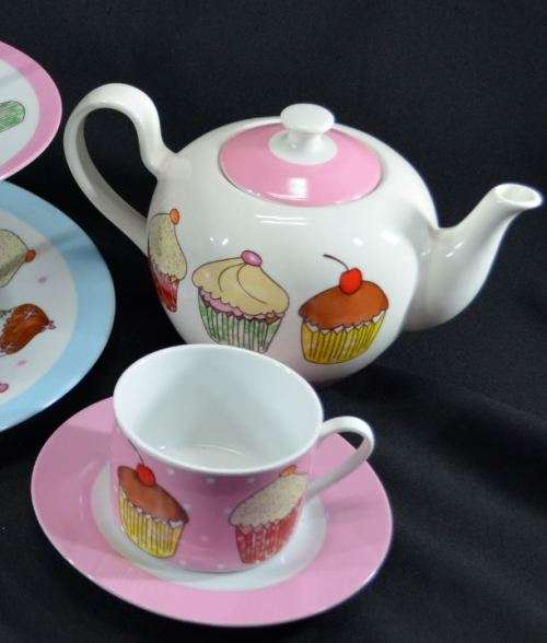 CUP CAKE TEA SET FOR 8  - from SUEZYT