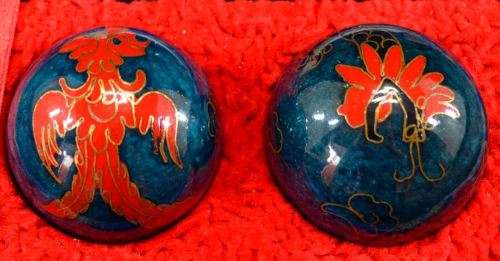 VINTAGE CHINESE CLOISONNE MUSICAL CHIME BAODING BALLS - from SUEZYT