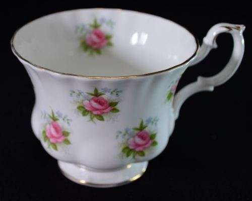 reserved ROYAL ALBERT "FORGET-ME-NOT-ROSE" REPLACEMENT CUP - from SUEZYT