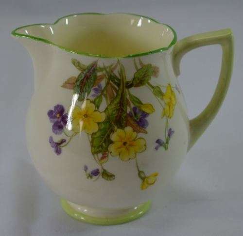 ROYAL DOULTON APRIL V2000 TEA SERVICE WITH 3 TRIOS - from SUEZYT