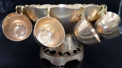VINTAGE BRASS PUNCH BOWL WITH 12 CUPS - from SUEZYT