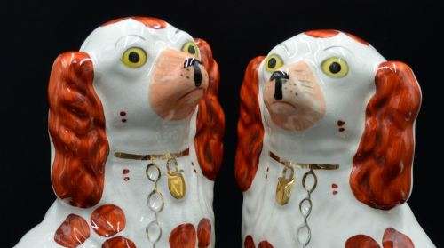 PAIR OF ARTHUR WOOD STAFFORDSHIRE DOG FIGURINES - from SUEZYT