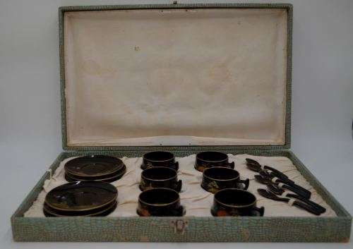 JAPANESE MID CENTURY BLACK LACQUER AND GOLD GILDED TEA SET - from SUEZYT