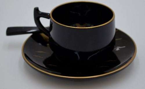 JAPANESE MID CENTURY BLACK LACQUER AND GOLD GILDED TEA SET - from SUEZYT
